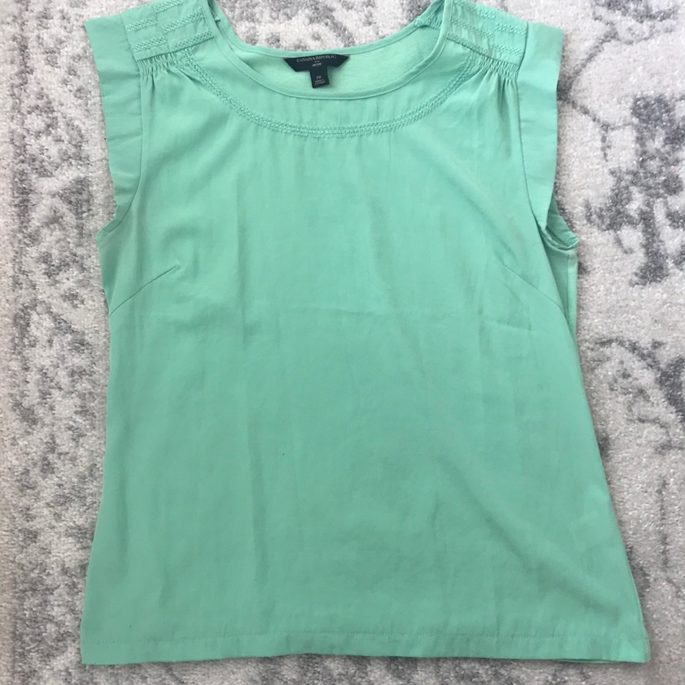 🛍Banana Republic Blouse
